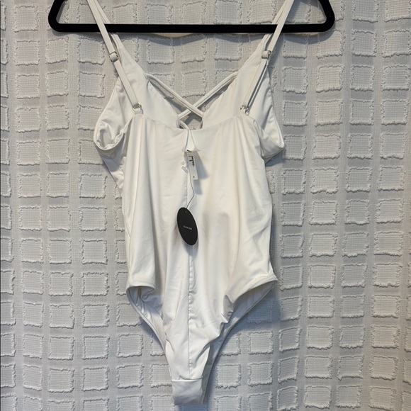 Lulus  Swimsuit - Picture 5 of 10